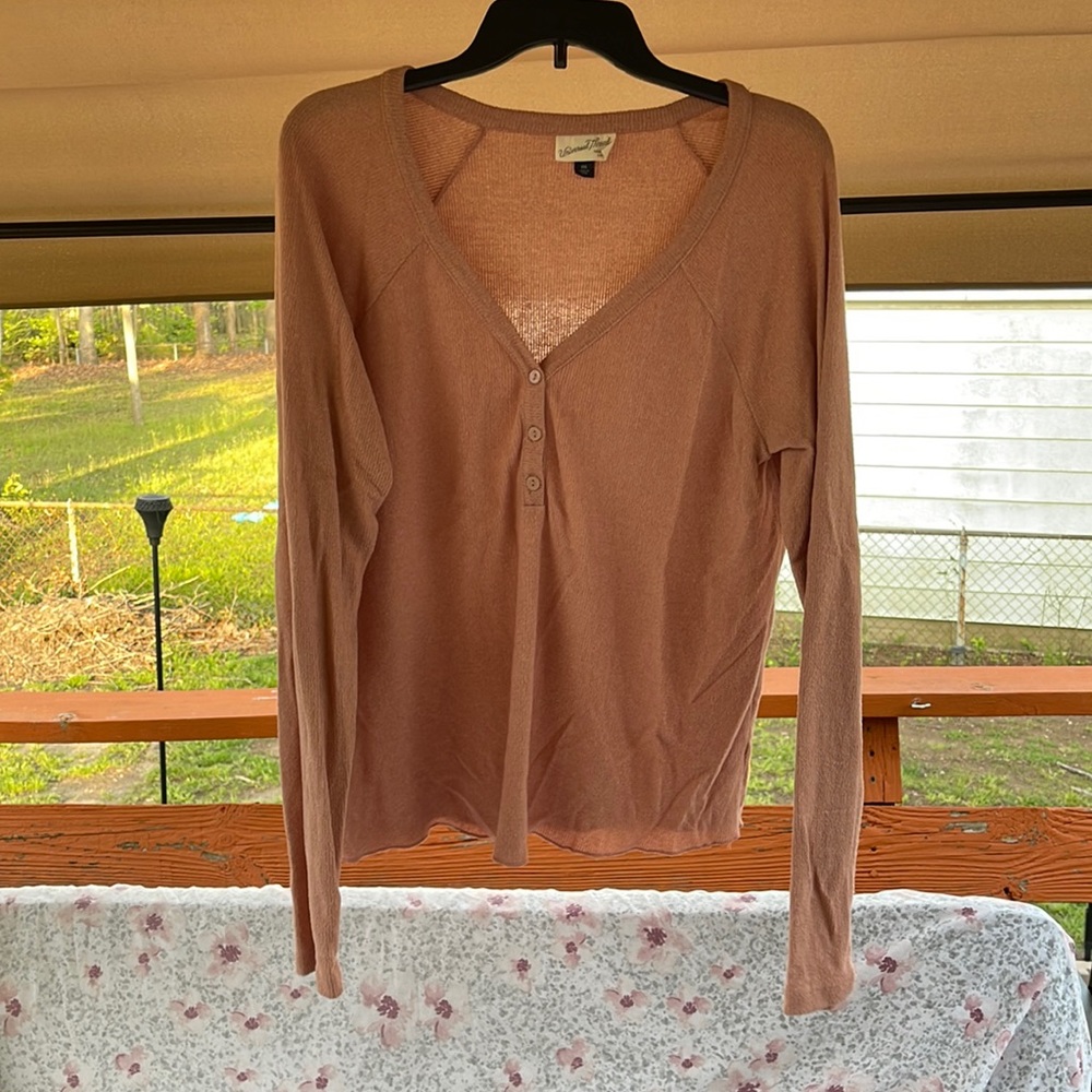 Long sleeve v neck